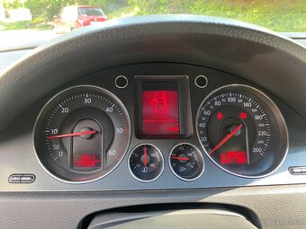 Volkswagen Passat B6 - 10