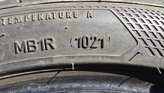 Letní pneu 245/40/18 Good Year - 10