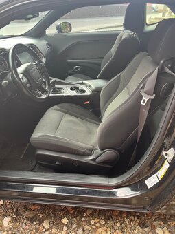 Dodge Challenger 5.7 - 10