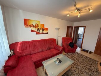 Prodej bytu 3+KK s balkonem, zahrádkou a parkovacím stání - 10