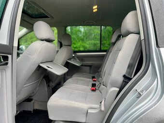 VW TOURAN 2.0Tdi DSG - 10