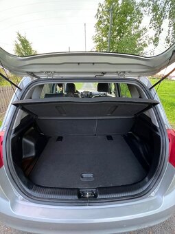 KIA VENGA, 1,4 CVVT, benzín - 10