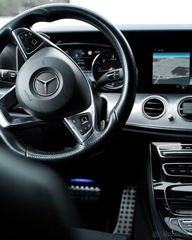 Mercedes-Benz E 350d 4MATIC Avantgarde Burmester 2018 - 10
