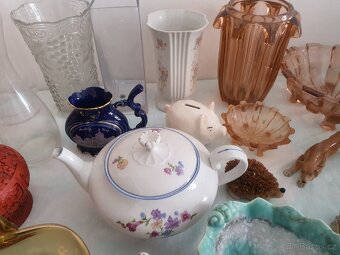 porcelánové figurky, vázy atd. vysoce kvalitní česká výroba. - 10