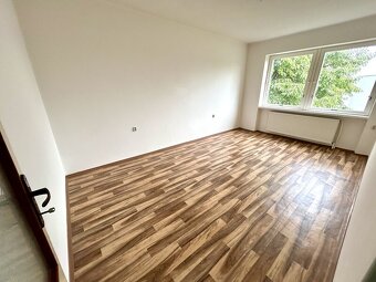 Rodinný dům / Vila, zahrada, garáž, vše v atraktivní lokalit - 10