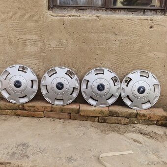 Poklice Ford transit - 10