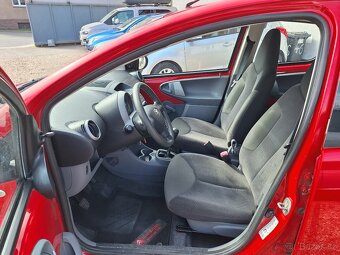 Toyota Aygo 1.0i 50KW Cool ,5 Dveří - 10