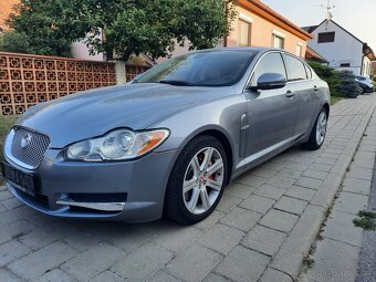Jaguar XF 3.0 D - 10