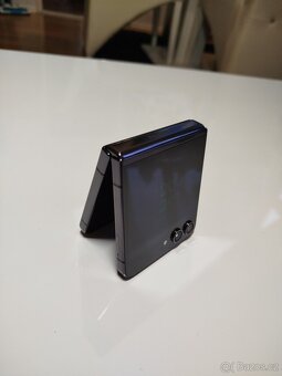 Samsung Z Flip 5 8/256Gb - 10