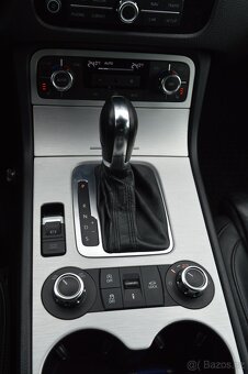 Volkswagen Touareg 3.0TDI ,NAVI ,tažné na 3,5 tuny - 10