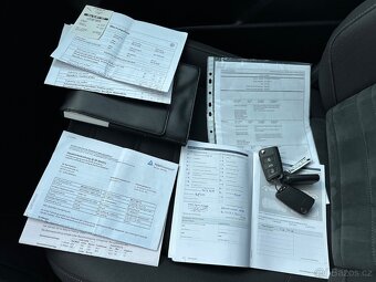 VW Touran 2,0TDi ComfortLine – 2017 – DIGI KLIMA, ACC, TAŽNÉ - 10