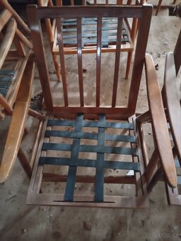 Křesla a židle - 10