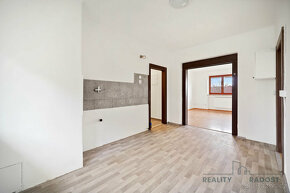 Prodej bytu, 3+1, 75 m2, Chvaletice - 10