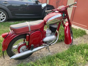 Jawa 250 - 10