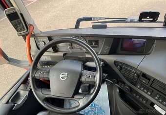 Tahač Volvo FH 540 hydraulika EDICE FH25 - 10