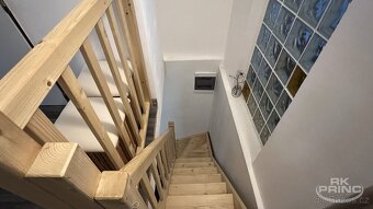 Rodinný dům 4+kk, 162 m² na pozemku 577 m², bazén, Jilové u - 10