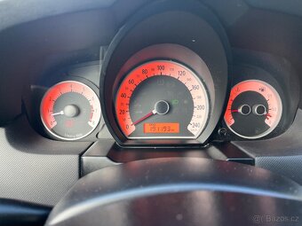 KIA CEED 1.4 - 80Kw - 10