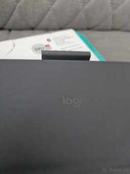 Logitech Slim Folio - Kryt s klavesnicou pro iPad [10th gen] - 10