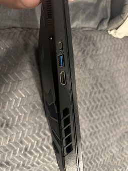 Herní notebook Acer Nitro V - 10