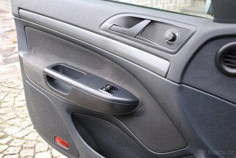 Škoda Octavia 2 kombi 1.6MPI 75kW - 10