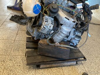 Motor 1.2 HTP CGPB 44KW najeto pouze 53 000KM - 10