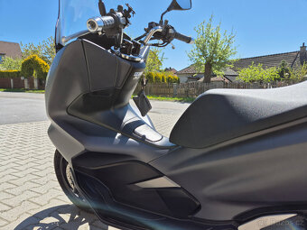 Prodám Honda PCX 125 , r. v. 2019, verze s ABS, ČR, 9152km - 10