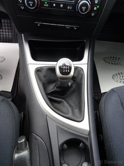 BMW Řada 1  2,0 116i 2x originál alu kola, pravidelný servis - 10