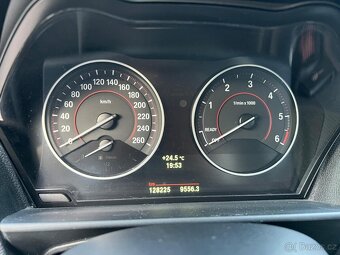 BMW F22 220d 135kw aut.8st, kůže, navi 128tkm - 10