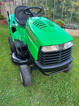 Zahradní traktor Sabre - 10