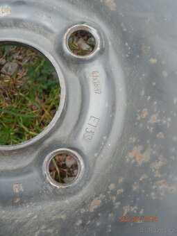 4xObutou zimní sadu na OPEL CORSA D Rok 2010  185/65 R15 - 10