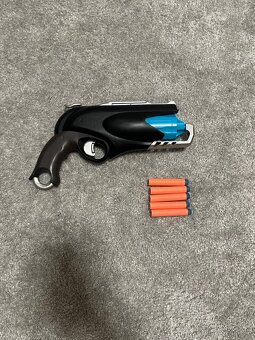 Blástry NERF - 10