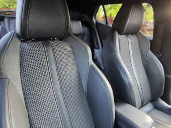 Peugeot 2008 GT 130 ,8 rychlostní automat,23 TKM - 10