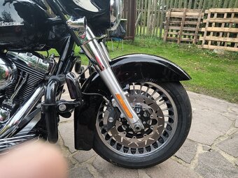 Harley Davidson Electra Glide - 10