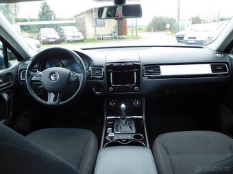Volkswagen Touareg 3.0 TDi Confort, 176 kW, Automat, 4X4 - 10