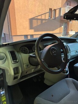 Opel Vivaro Life Westfalia 2.5 CDTi 107 kW – 7 MÍST, OTOČNÁ - 10