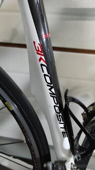 Karbonové silniční kolo - 10