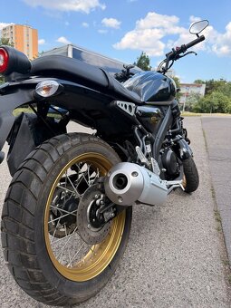 XSR 125 Legacy - 10