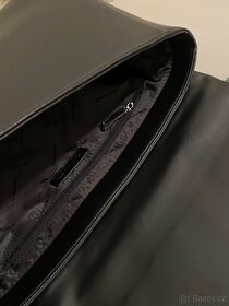 Nová černá kožená kabelka Gino Rossi - 10