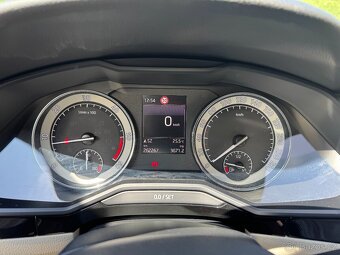 Škoda Superb 2,0TDi 140KW, L&K, ČR, DPH, MANUÁL, TAŽNÉ - 10