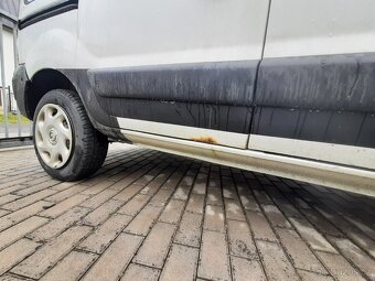 Renault Kangoo 1.5 dCi (48 kW), r.v. 2005 – 5 míst - 10