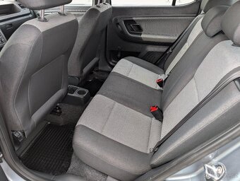 ŠKODA FABIA II 1.4 16V 2012 JEN 156TKM KLIMATIZACE - 10