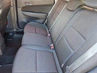 Hyundai i30 1.4 16V 80kW 2011 CZ - 10