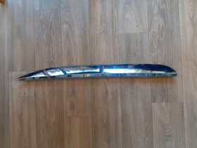 Levá zadní lišta Peugeot 2008 kód 9806404877 - 10