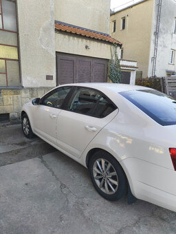Škoda Octavia 1.4 tsi Gtec pravidelné servisy a Výborný stav - 10
