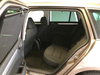 ŠKODA SUPERB COMBI 2.0TDI DSG - 10