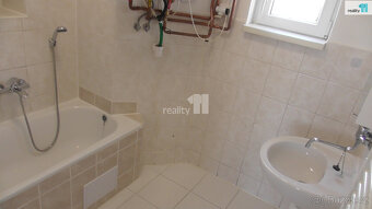 pronájem rekonstruovaného 2+1 80 m2 v Mariánských Horách - 10