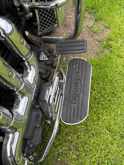 Triumph Rocket III clasic - 10