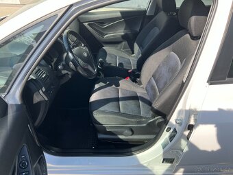 HYUNDAI ix20 1.4i 66 KW 1.MAJ.PDC VYHŘ.SED.2x KOLA 49000km - 10