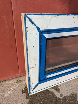 Nepoužité plastové okno 1380x450 mm - 10