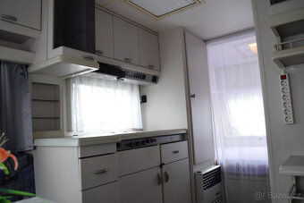 HOBBY ELEGANCE 12L - MARKÝZA - 10